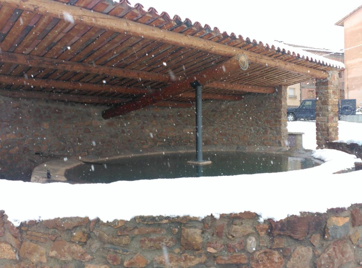 Estudios Casa Lola De Talarn Εξωτερικό φωτογραφία