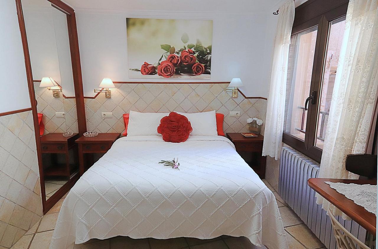 Estudios Casa Lola De Talarn Εξωτερικό φωτογραφία
