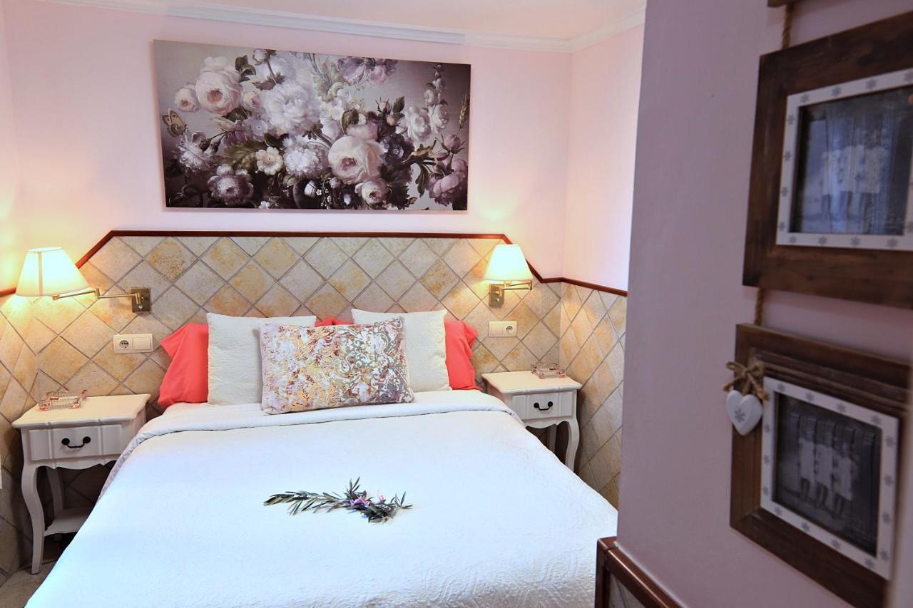 Estudios Casa Lola De Talarn Εξωτερικό φωτογραφία